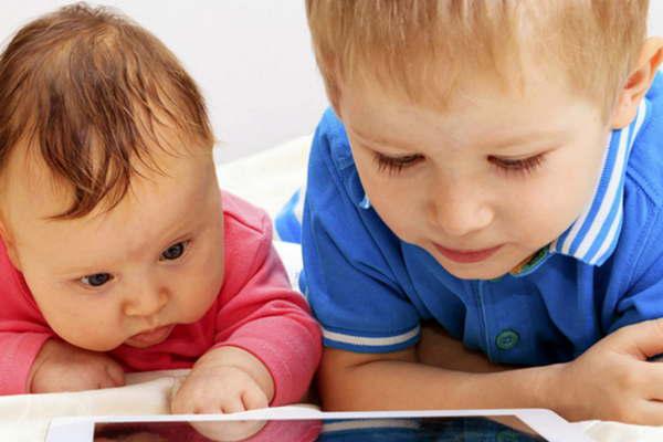 En Santiago detectan nintildeos con problemas visuales a causa del uso temprano de pantallas