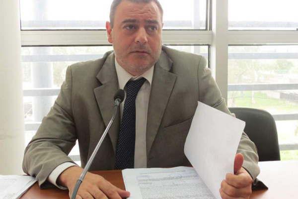 Reveacutes judicial para dos motochorros que derribaron a una mujer