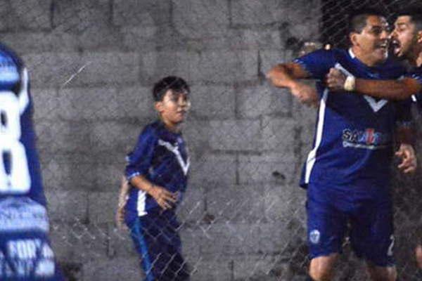 Sensible baja para Veacutelez- Peyla estariacutea desgarrado