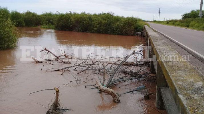 Importante crecida del Río Salado