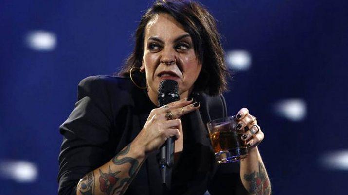 Vintildea del Mar- comediante se bajoacute del escenario por los abucheos del puacuteblico