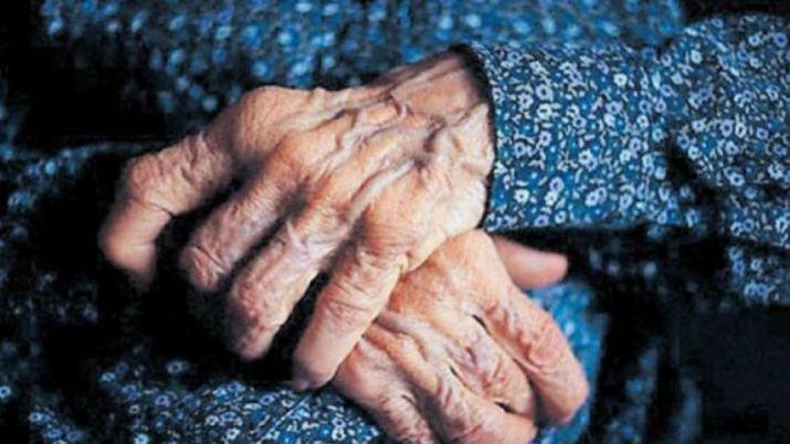 Horror- abusaron de una abuela de 93 antildeos que se resistioacute a un robo