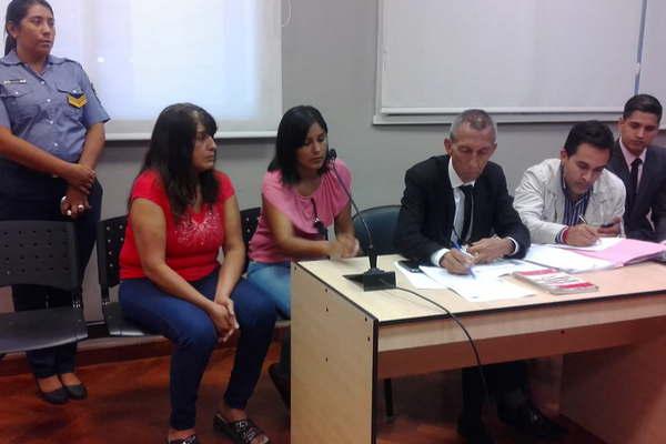 Madre presa e hija libre por asesinato de un joven a la salida de un baile