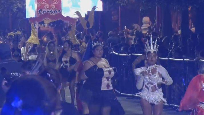 EN VIVO  Asiacute se vive el corso en Las Termas de Riacuteo Hondo