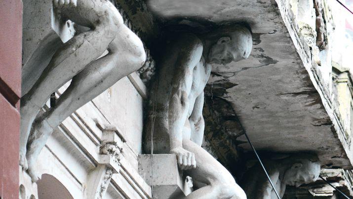 Estilo art nouveau de los tres atlantes