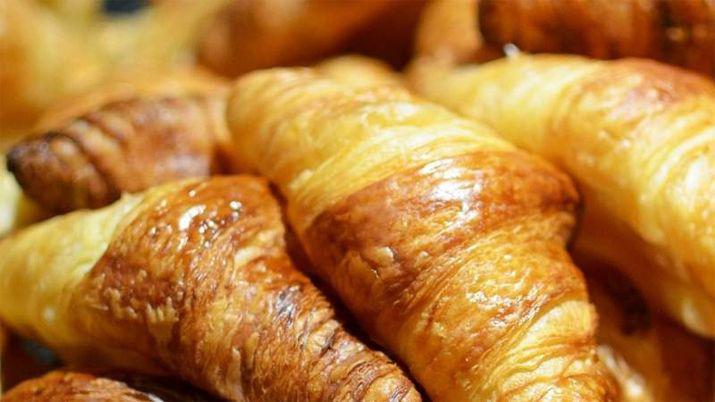 Cordobeses regalaraacuten facturas a nintildeos que no falten la primera semana de clases