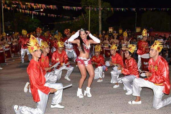 El carnaval loretano dejoacute a su paso noches de intenso color y alegriacutea
