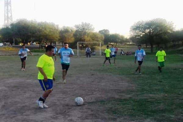 Los Ejecutivos manda en el certamen de la Liga Municipal Choyana 