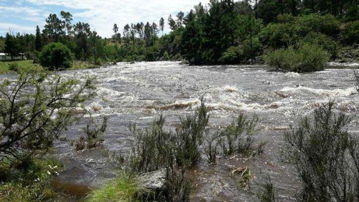 Crecida de los riacuteos en Coacuterdoba por lluvia viento y granizo