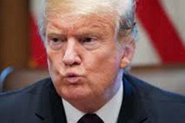 Los demoacutecratas investigan a Trump por corrupcioacuten