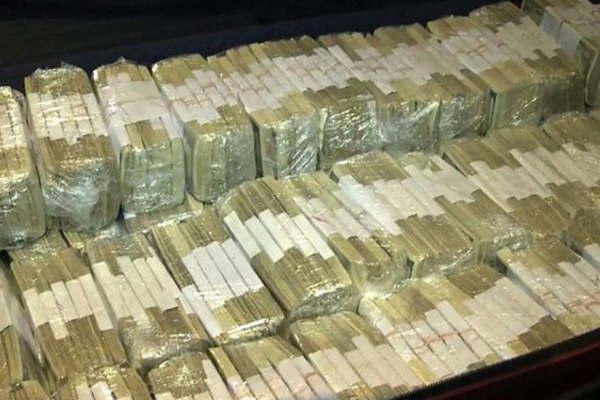 Comprobaraacuten si doacutelares de bolsos  de Loacutepez fueron reemplazados 