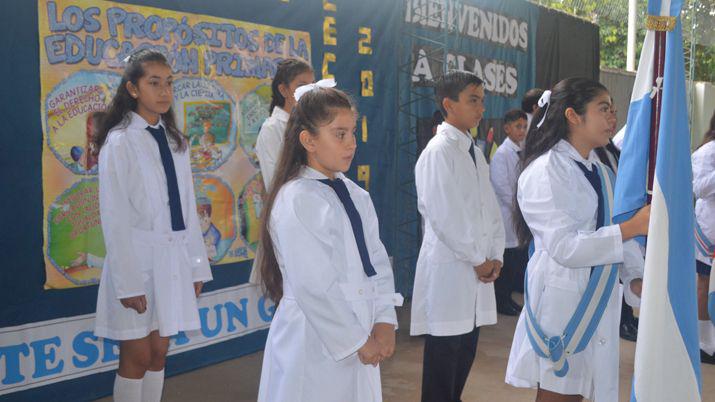 Las escuelas choyanas se poblaron de alumnos en su primer diacutea de clases