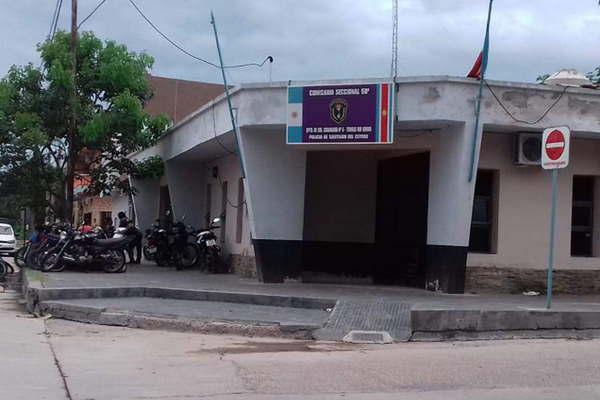 Delincuentes asaltaron a una menor con un cuchillo  para robarle el celular