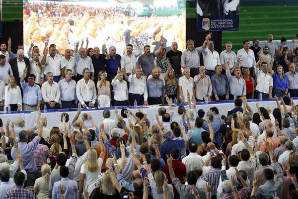 El PJ llamoacute a la unidad a los gobernadores y a Massa a pesar de la ausencia de dirigentes