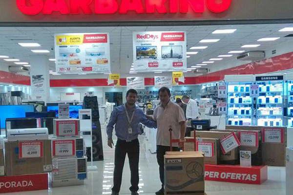 Por problemas de liquidez Garbarino pagoacute el 50-en-porciento- del sueldo a empleados