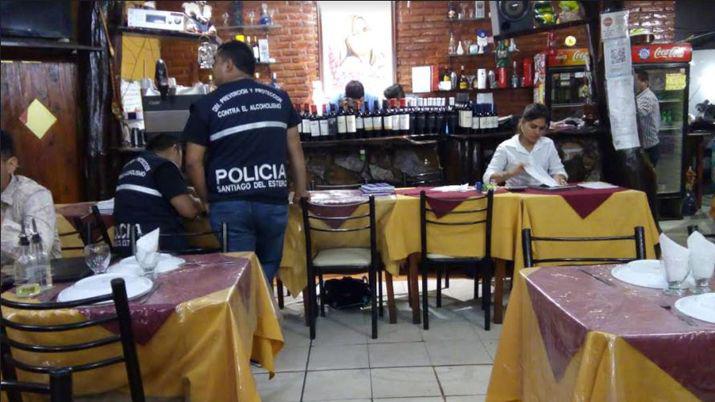 Policía detectó irregularidades en dos bares de Las Termas