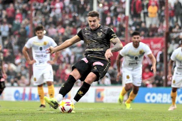 Goleada de Instituto ante  un Olimpo en caiacuteda libre 