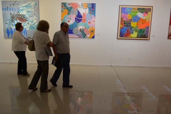 Retiro de las obras de los participantes del Concurso Regional de Pintura 