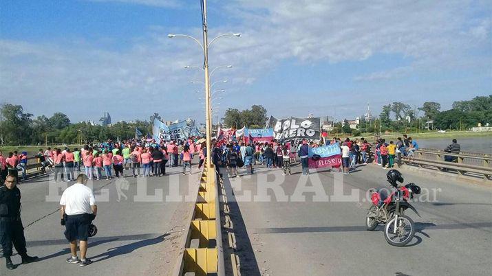 La Autopista permanecioacute cortada por una protesta