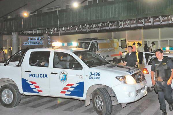 Quiso auxiliar a una joven que era asaltada y la acuchillaron