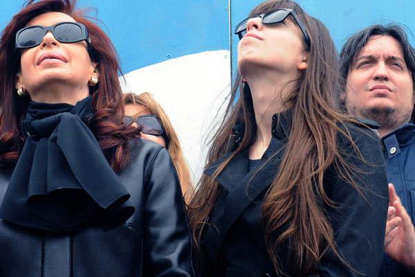 Cristina Kirchner viajoacute a Cuba para ver a su hija que padece severos problemas de salud