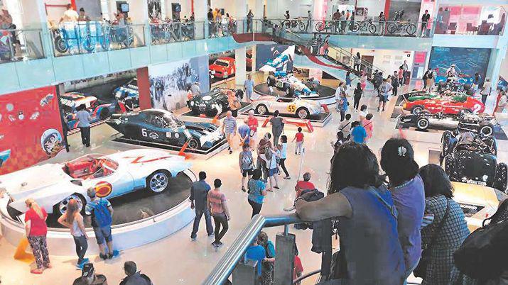Maacutes de 15 mil turistas visitaron el Museo del Automoacutevil termense