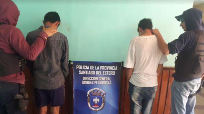 Detienen en Quimilí a dos jóvenes con marihuana