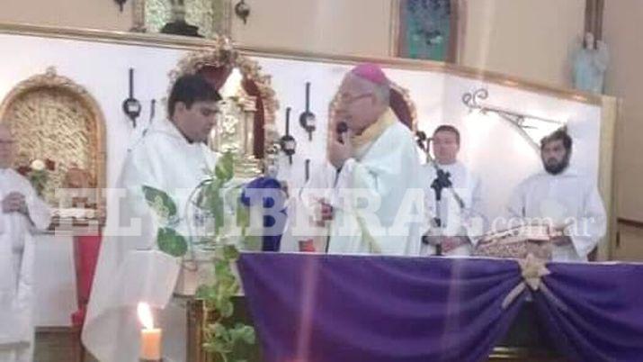 El obispo Melitón Ch�vez puso en funciones a un nuevo p�rroco 