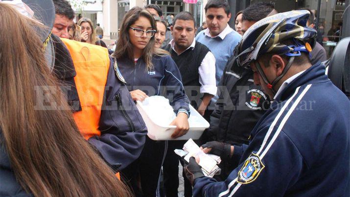 Un hombre mayor se descompensoacute y fallecioacute en pleno centro