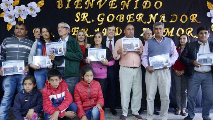 El gobernador de la Provincia Dr Gerardo Zamora encabezó la inauguración de las viviendas sociales