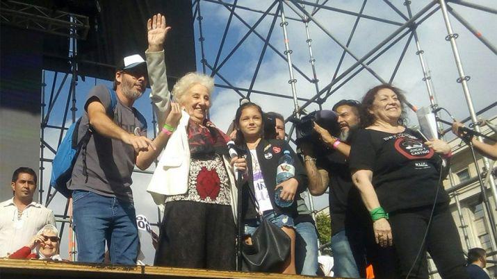 Carlotto pidioacute ayuda a las nuevas generaciones para buscar desaparecidos