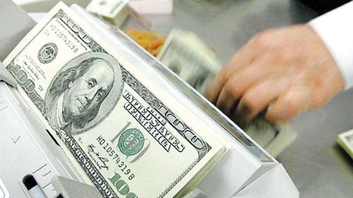 El dólar desciende tres centavos  4283 en bancos y agencias de la city porteña