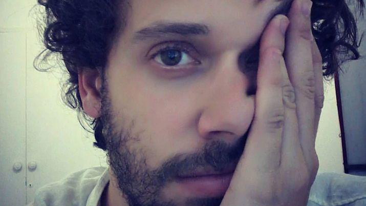 Separaron a un docente por pedirle fotos desnuda a una alumna de Medicina