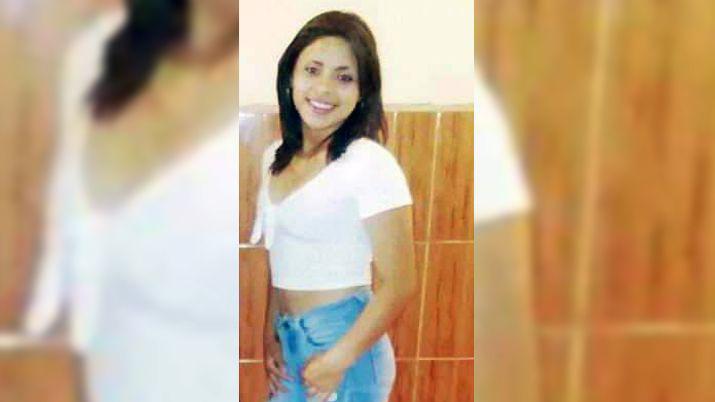 Desesperada buacutesqueda de una menor de 15 antildeos en el barrio Borges