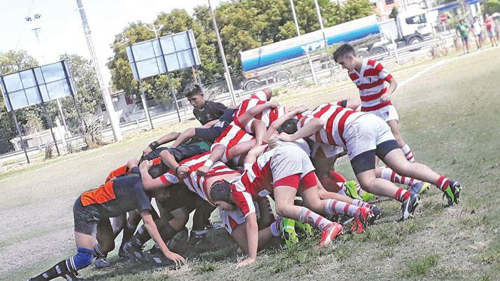 Se jugoacute un atractivo encuentro infantil en las instalaciones de Santiago Rugby
