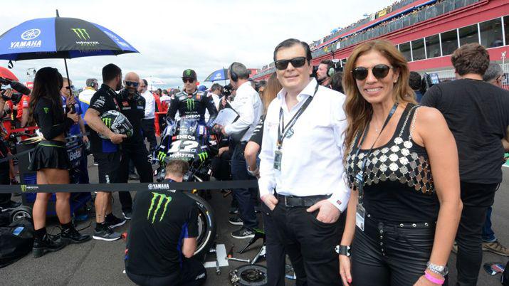 El gobernador y Claudia de Zamora presentes en la grilla de partida del MotoGP