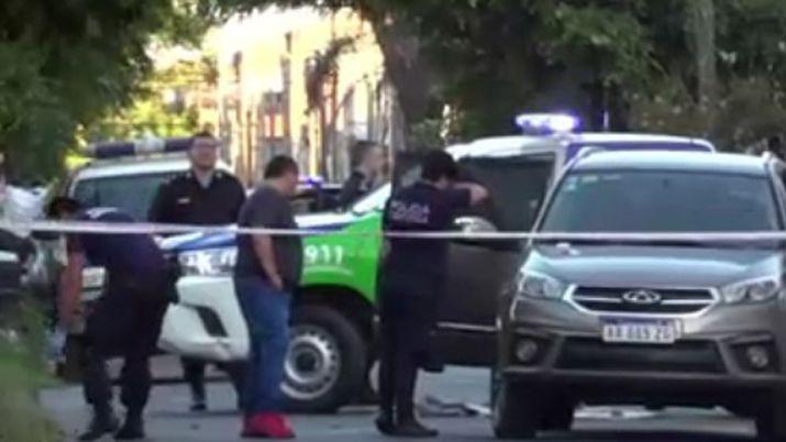 Matoacute a un ladroacuten e hirioacute a otro cuando ingresaron a su casa para robarle