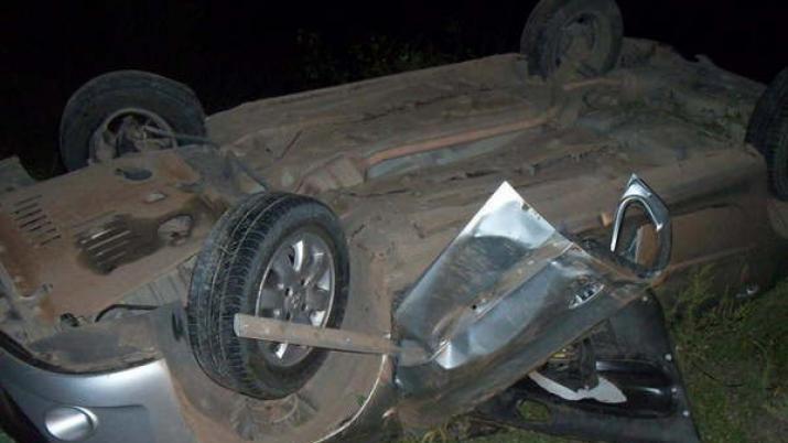 Ruta 9- pareja sufrioacute graves heridas tras volcar con su auto