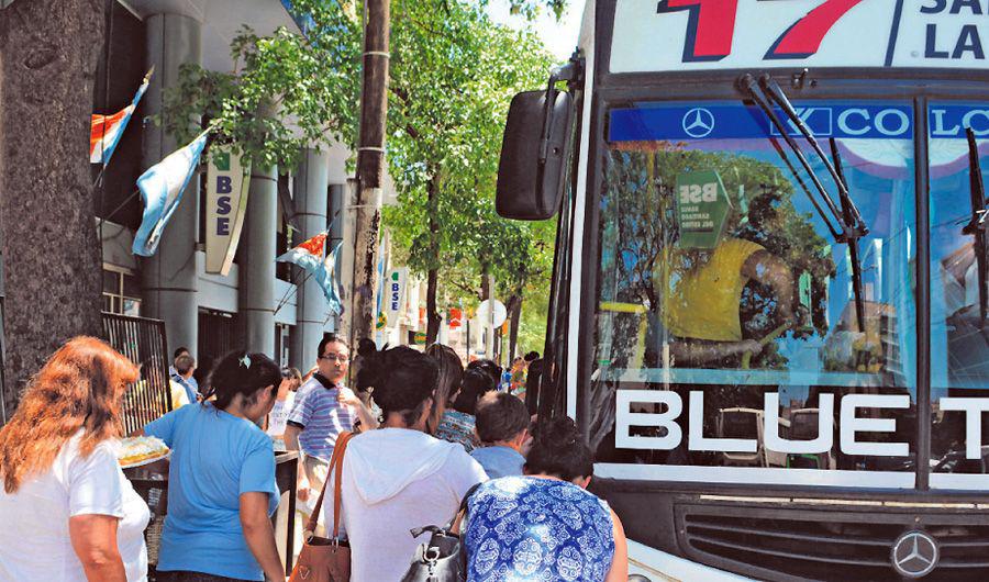 La UTA podriacutea realizar un paro de colectivos el proacuteximo lunes 8