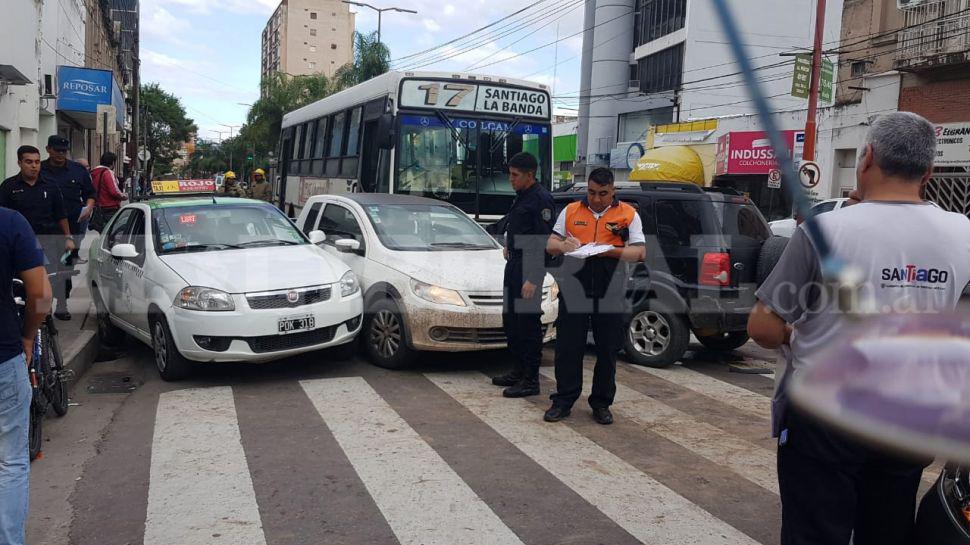 Cuaacutedruple choque provocoacute un caos en ciudad capital
