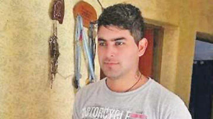 Empleado municipal cargaba combustible y murioacute al recibir un disparo por la espalda