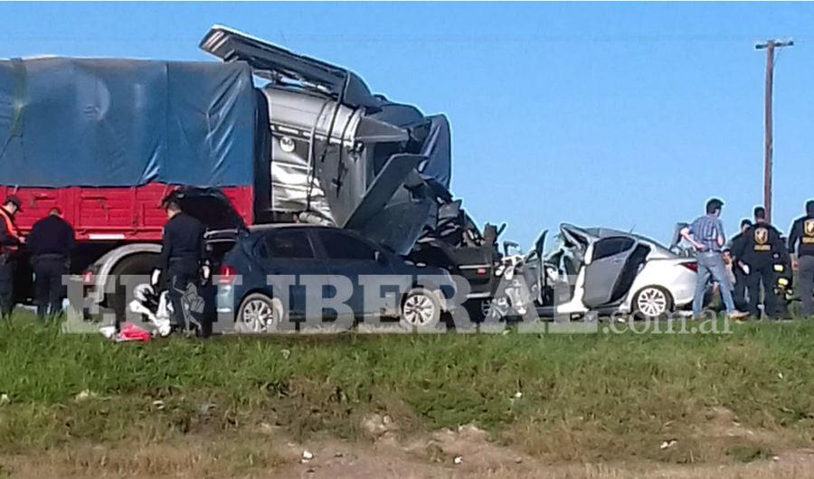 Choque en cadena de nueve vehiacuteculos dejoacute tres muertos