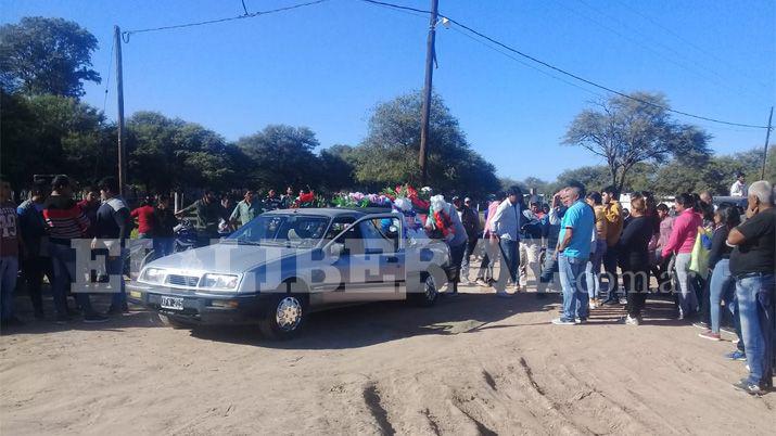 Despiden los restos de Franco el joven que murioacute por el disparo de un nintildeo