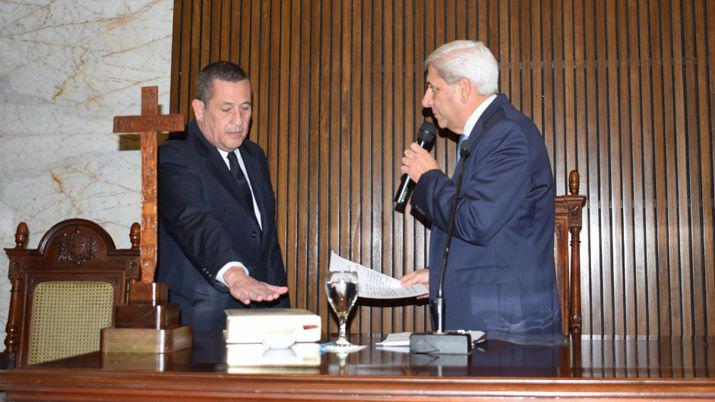 El Dr Rauacutel Leoni Beltraacuten juroacute como secretario legislativo en reemplazo de Bernardo Herrera