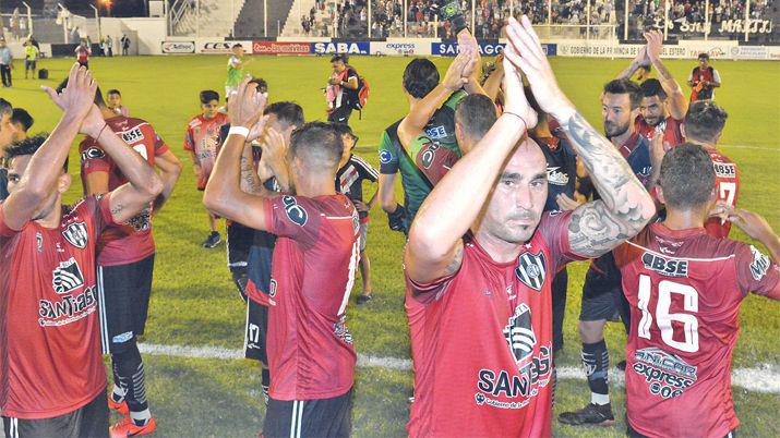 ldquoEl paiacutes nos va a estar mirando y eso representa una doble responsabilidadrdquo