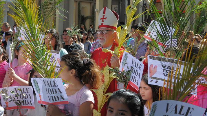 Monsentildeor Vicente Bokalic oficiaraacute misas durante la Semana Santa en parroquias de la capital y La Banda