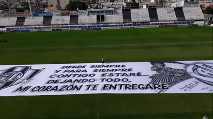 De lado a lado- las banderas que cubriraacuten las tribunas en el Oeste