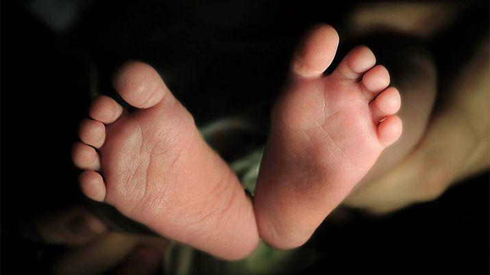 Bebeacute casi se muere atragantado con un caramelo de miel