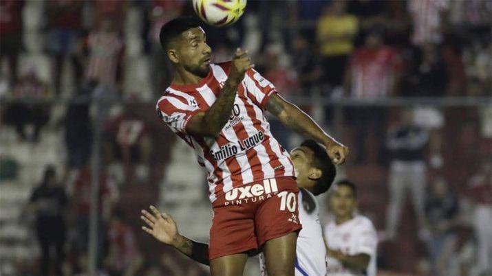 San Martiacuten de Tucumaacuten empatoacute con Unioacuten de Santa Fe