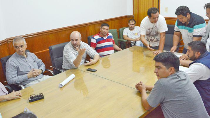 No hubo acuerdo entre gremios y Viluco que suspendioacute a la totalidad de los empleados